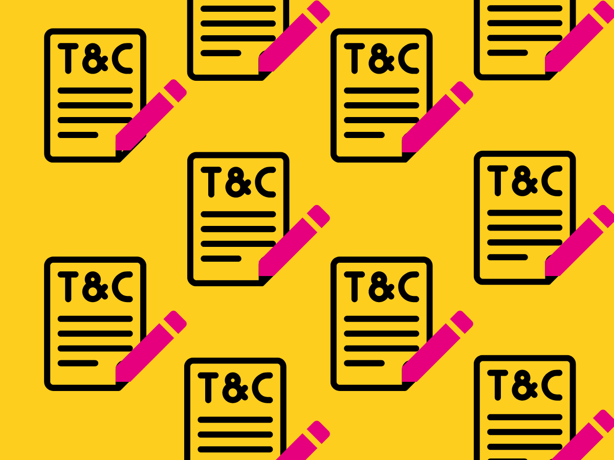 Gráfica de los Términos y Condiciones de fondo amarillo con hojas de color negro que hacen alusión a los terminos y condiciones, junto con un lápiz rosado a los lados de esta.